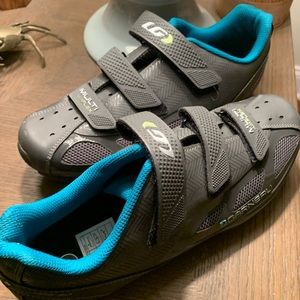 Garneau Spin/Cycling Shoes w/ SPD Clips